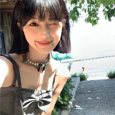 女交通员